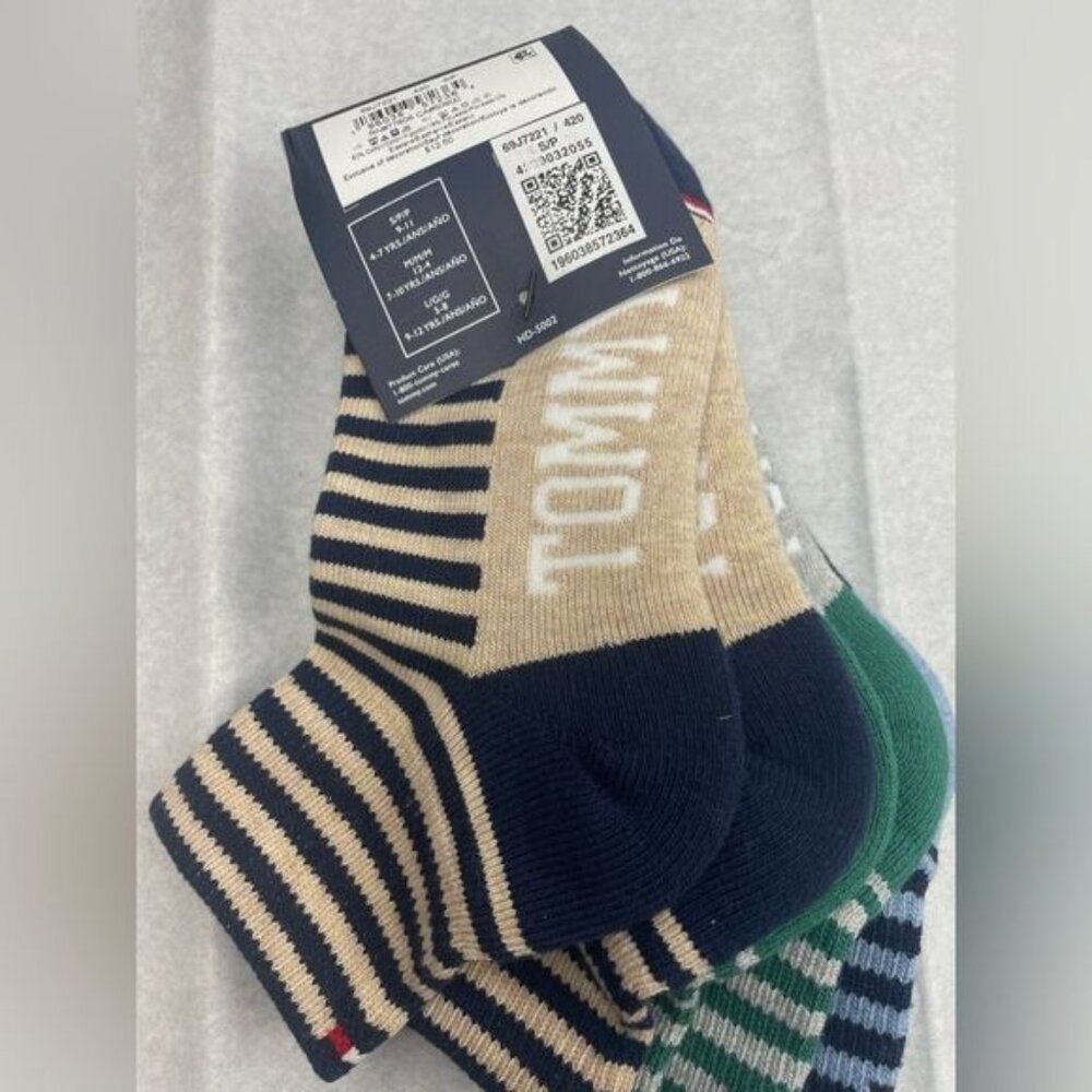 KIDS~TOMMY HILFIGER ~QUATER TOP SOCKS 3- PACK. - Picture 7 of 8